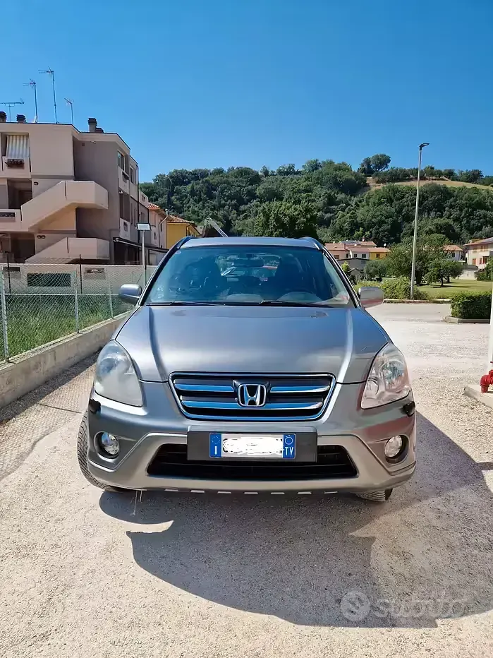 Usata Honda CR-V 140 CV (102 kW) 2005 Grigio SUV