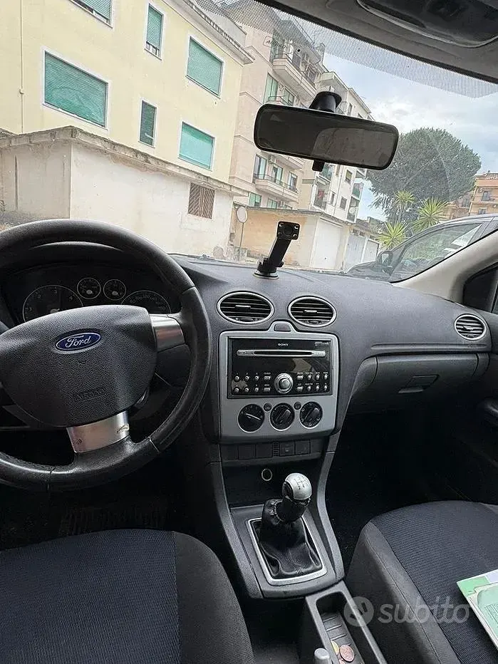 Usata Ford Focus 90 CV (66 kW) 2006 Bianco Station wagon