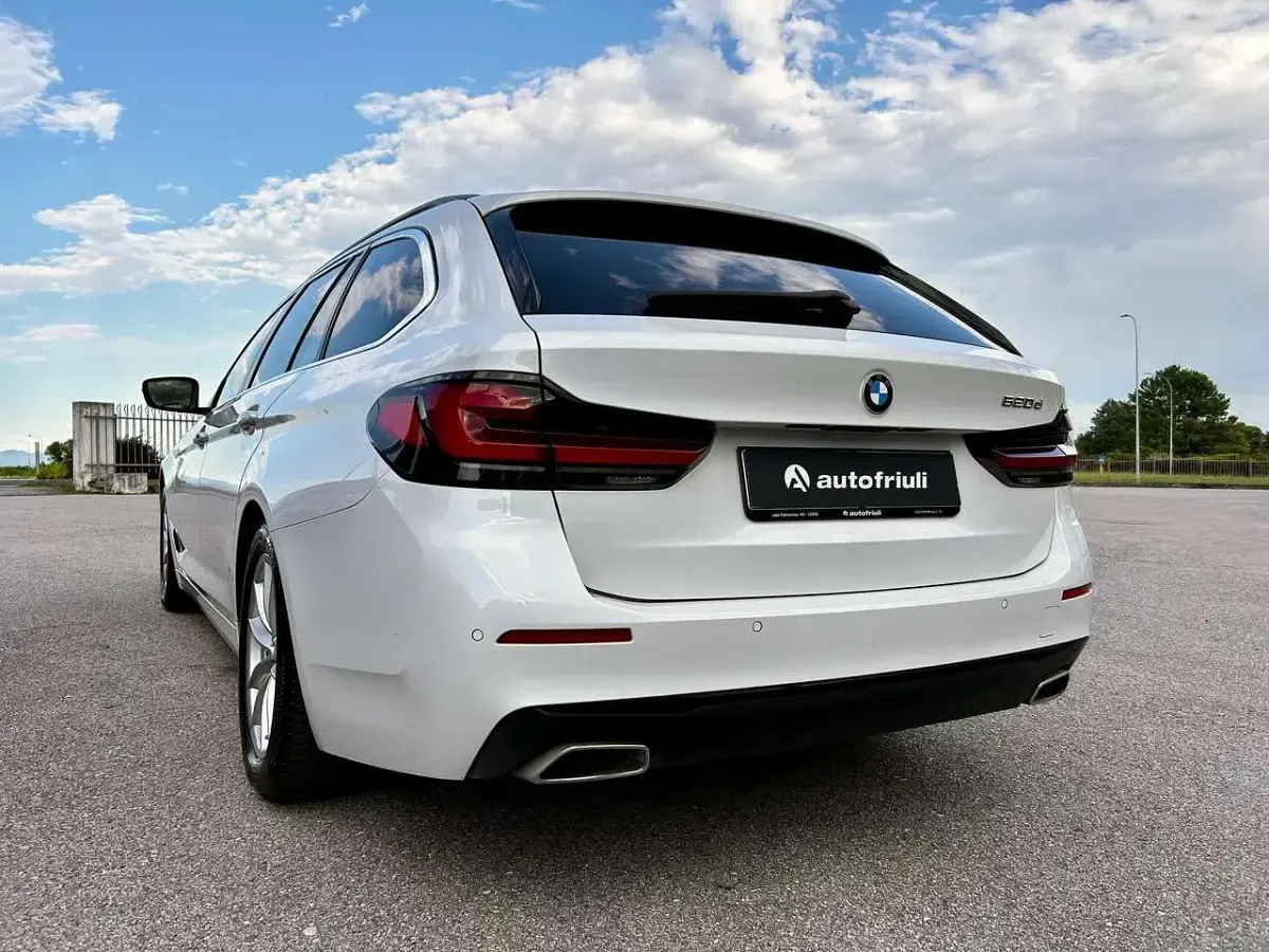 Usata BMW 520 190 CV (139 kW) 2020 Mineral white Station wagon