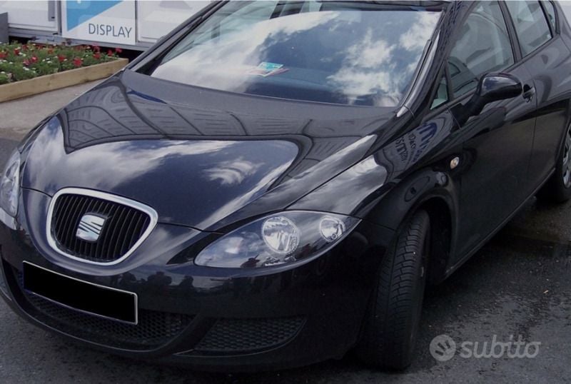 Nero Usata 2006 Seat Leon Tre volumi | 5000 € (Buon prezzo) - Immagine 1/1