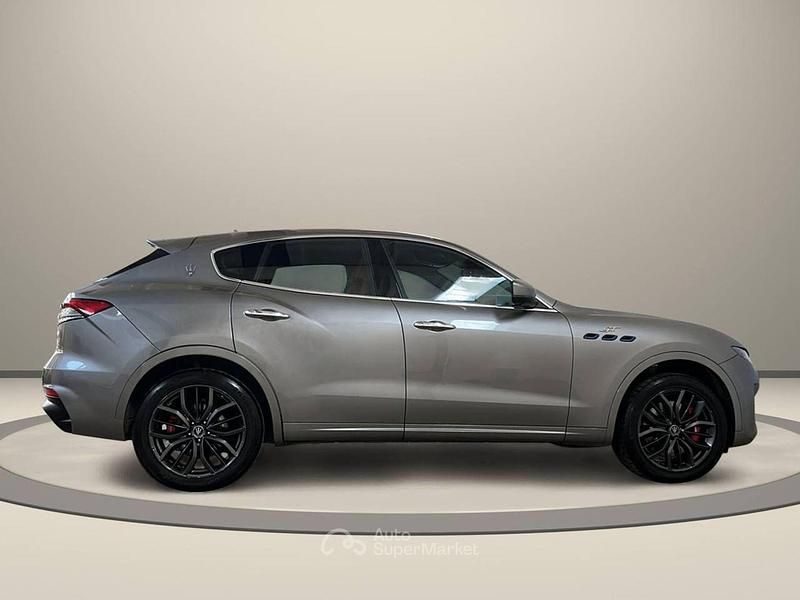 Usata Maserati Levante GT 330 CV (242 kW) 2022 Grigio / metallizzato SUV
