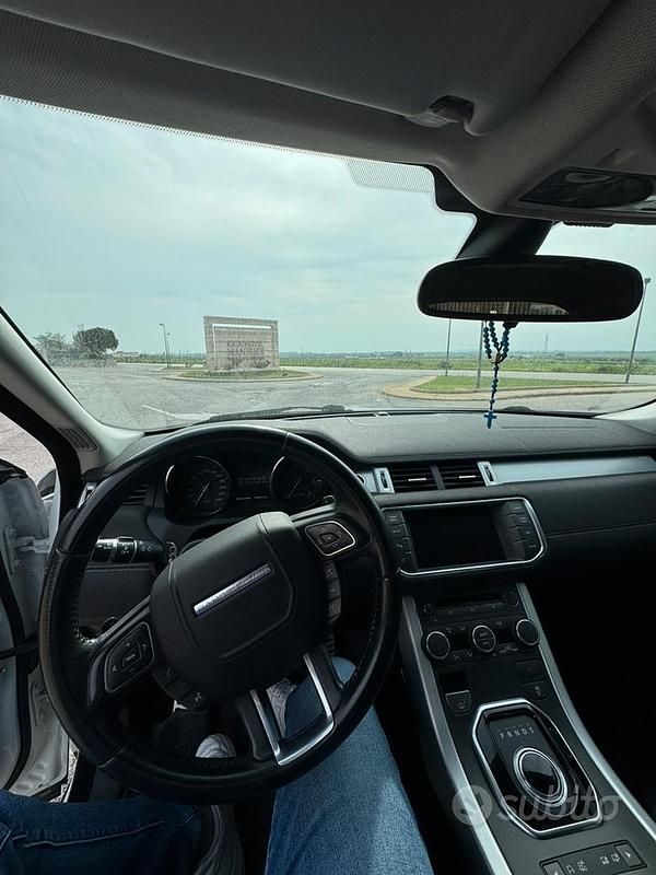 Usata Land Rover Range Rover evoque 150 CV (110 kW) 2013 Bianco SUV