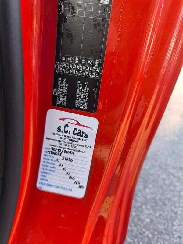 Usata Mini Cooper D 116 CV (85 kW) 2018 Arancione Utilitaria