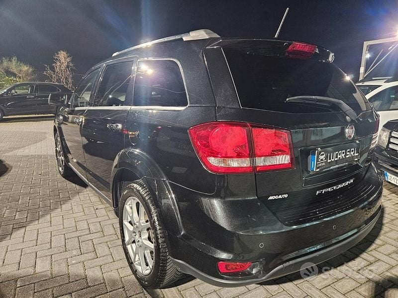 Occasion Fiat Freemont Cross 140 ch (102 kW) 2015 Noir SUV