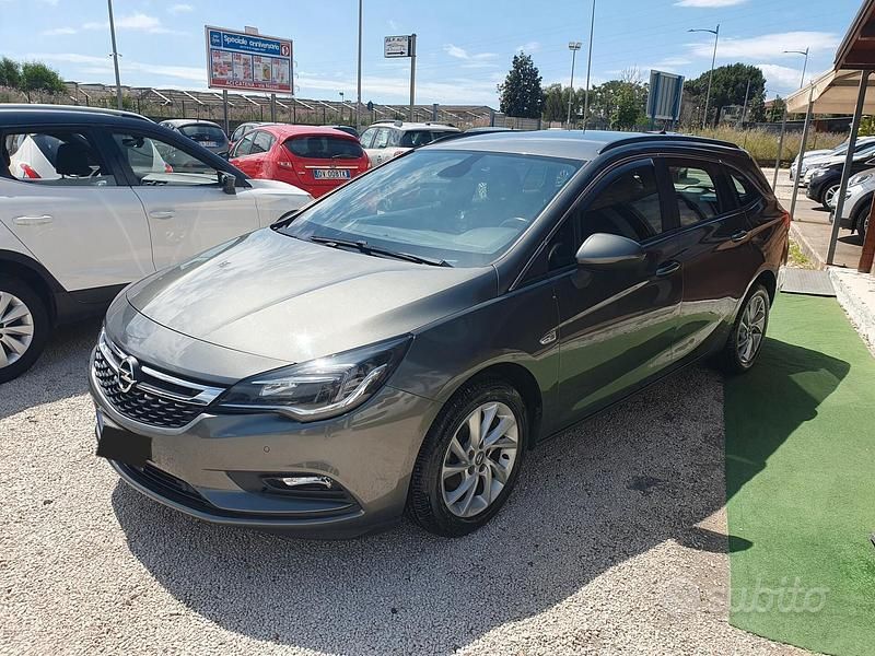 Usata Opel Astra Innovation 110 CV (80 kW) 2019 Grigio Station wagon
