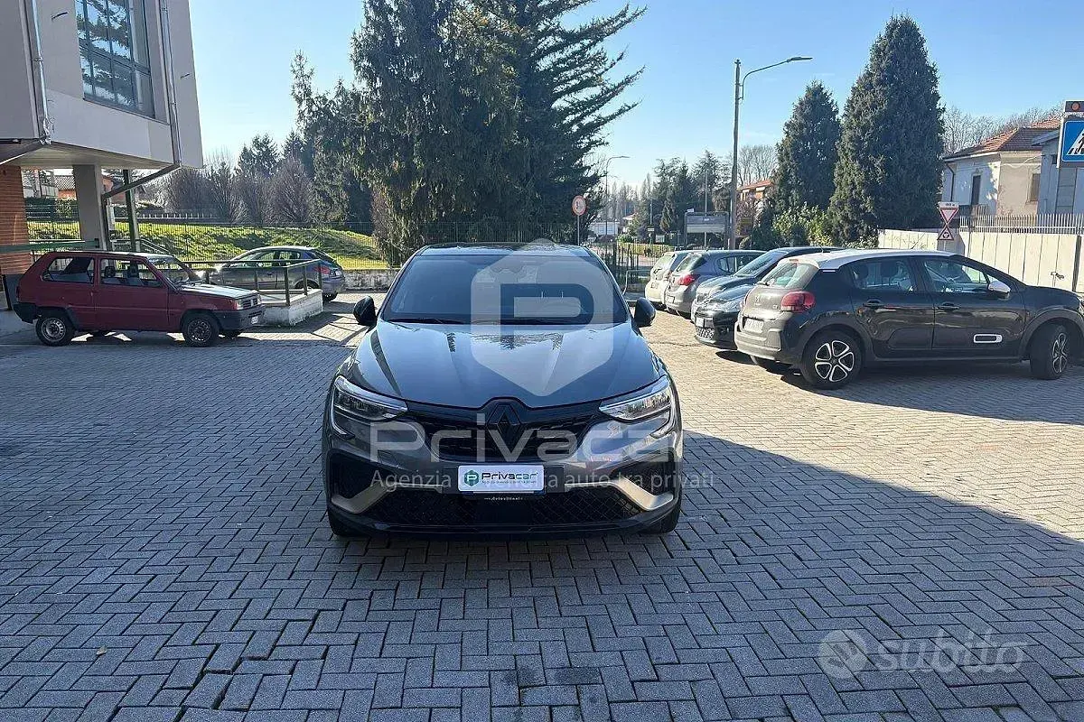 Usata Renault Arkana Engineered 94 CV (69 kW) 2023 Grigio SUV