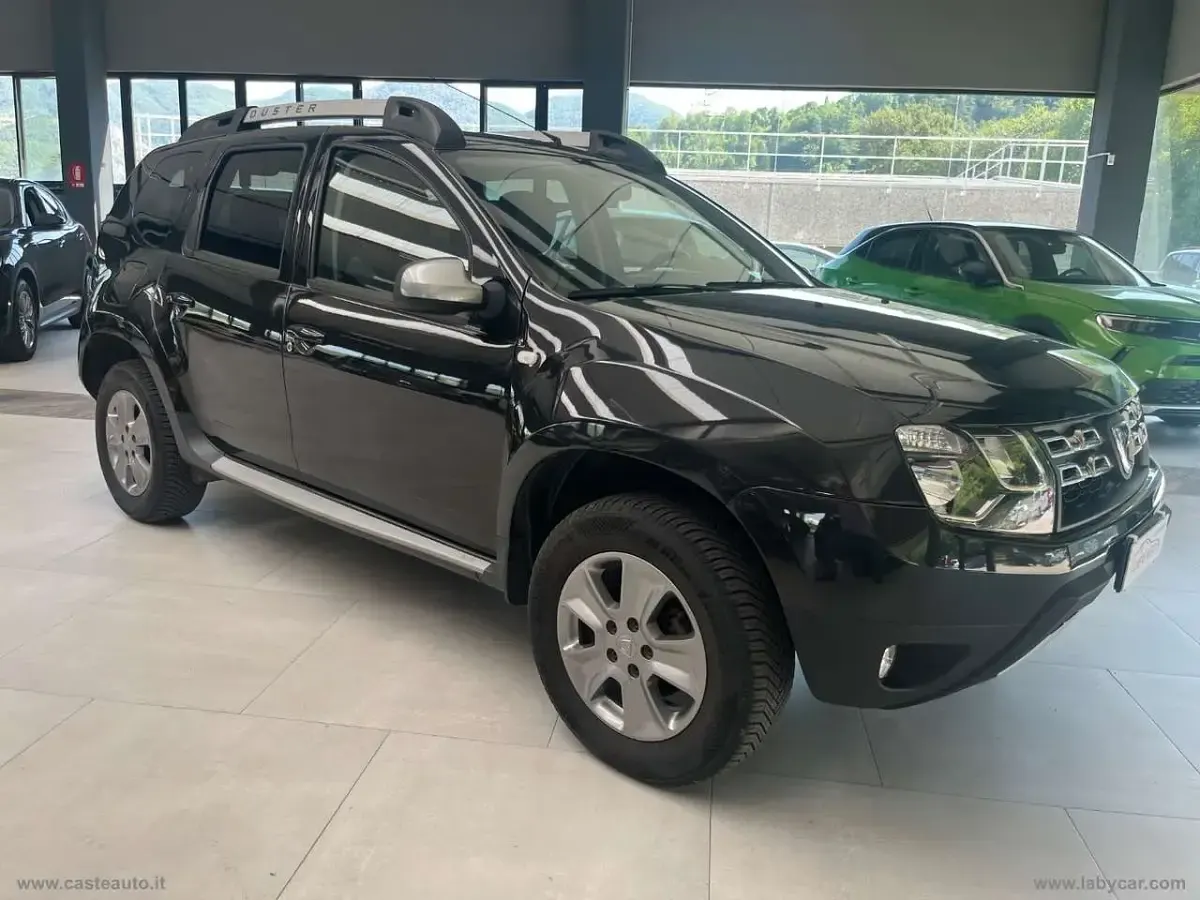 Usata Dacia Duster Lauréate 109 CV (80 kW) 2017 Nero SUV