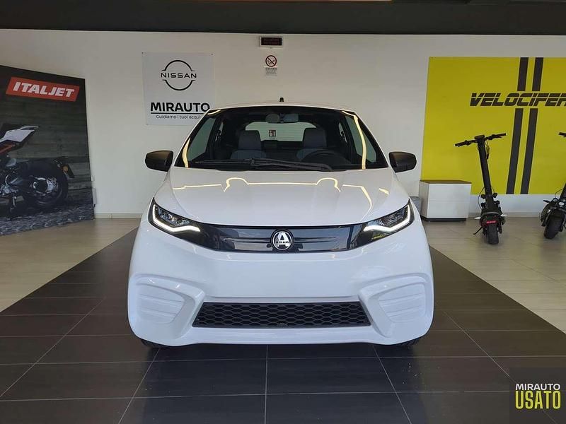Nuova Aixam AMBITION Pack 5 kW (8 CV) 2025 Bianco Utilitaria