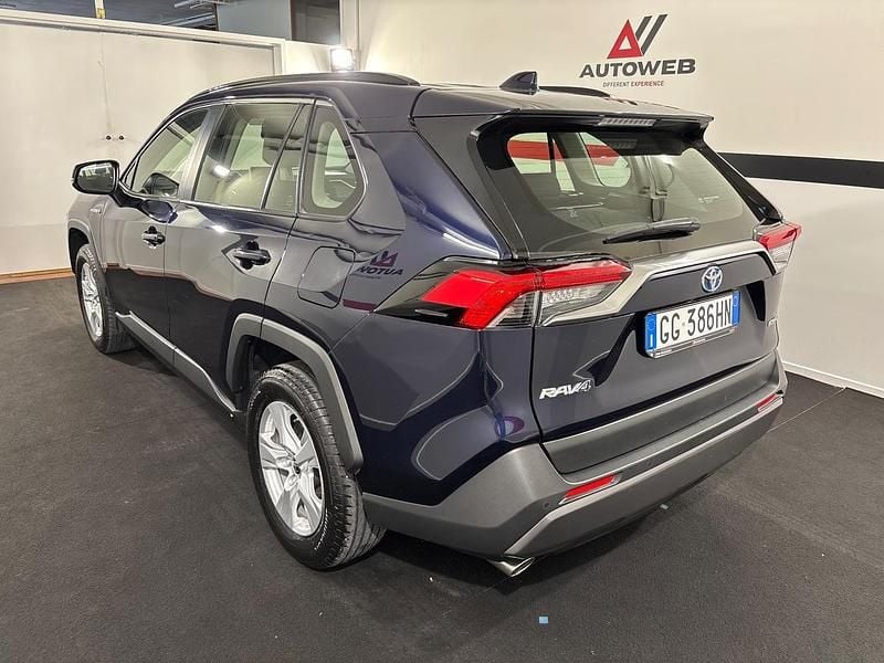 Second-hand Toyota RAV4 Hybrid Style 185 CP (136 kW) 2021 Albastru SUV