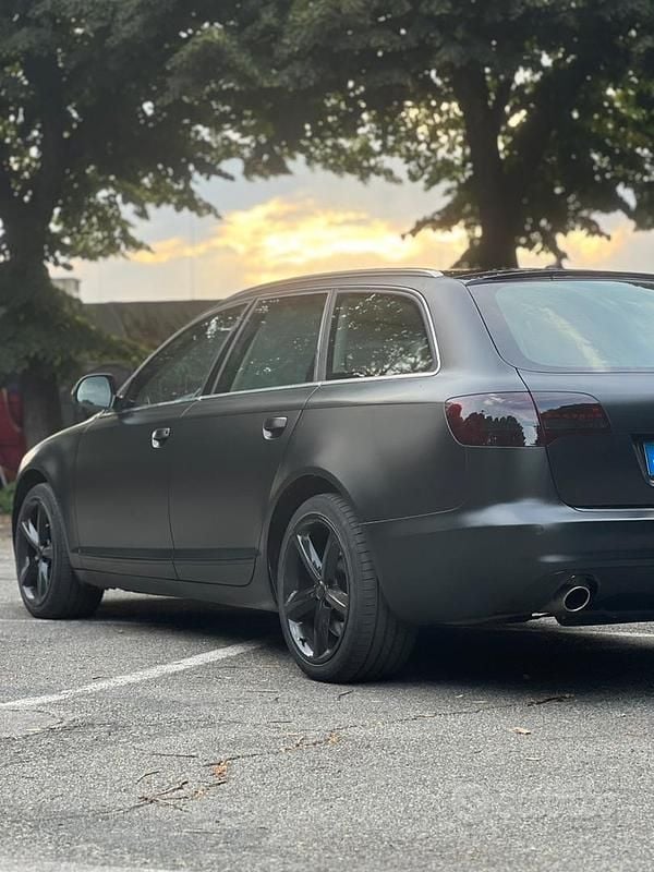 Usata Audi A6 240 CV (176 kW) 2010 Nero Station wagon