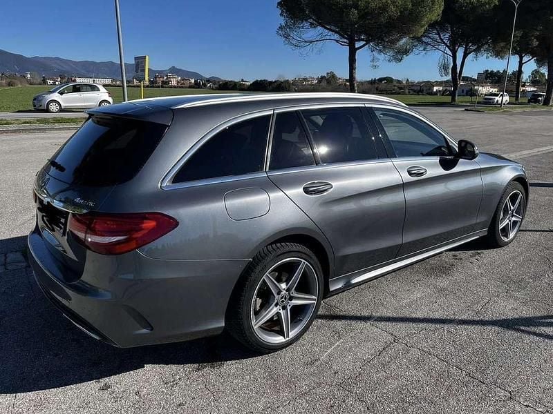 Usata Mercedes C220 Premium 170 CV (125 kW) 2018 Grigio Station wagon