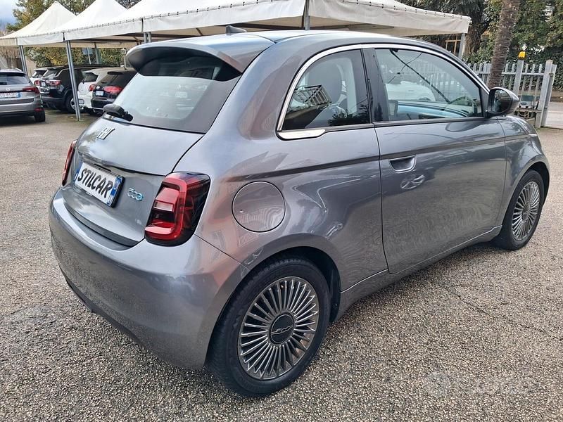 Usata Fiat 500e Opening Edition 86 kW (118 CV) 2021 Grigio Berlina