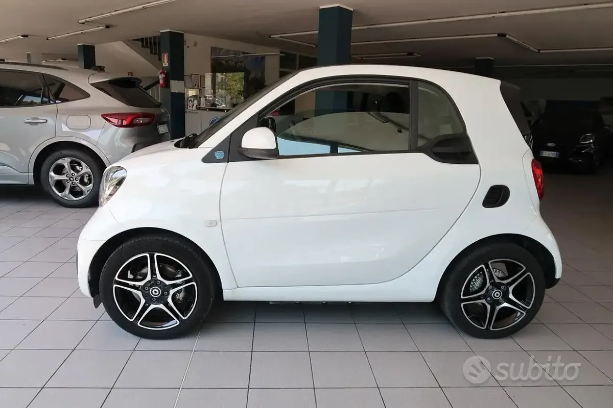 Usata Smart ForTwo Electric Drive Pulse 41 kW (56 CV) 2021 Bianco Berlina