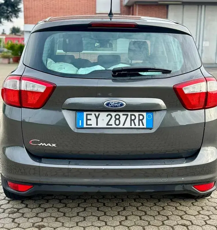 Usata Ford C-MAX Titanium 116 CV (85 kW) 2015 Grigio Monovolume