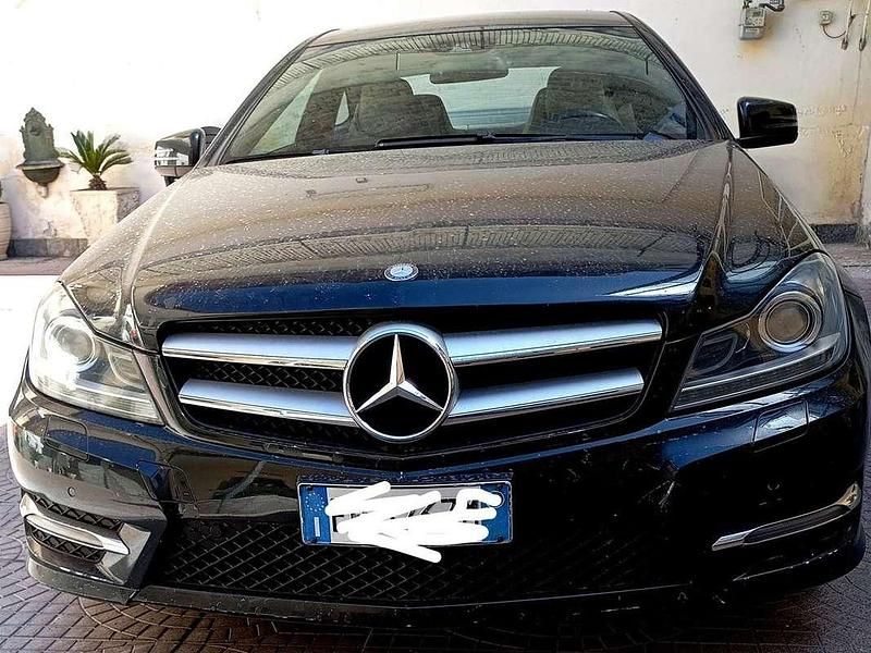Usata 2011 Mercedes C220 Coupé | 3900 € (Super prezzo) - Immagine 1/4