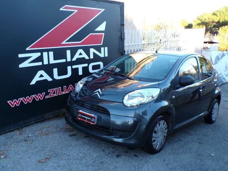 Grigio Usata 2011 Citroën C1 Seduction Due volumi | 3900 € (Ottimo prezzo) - Immagine 1/4