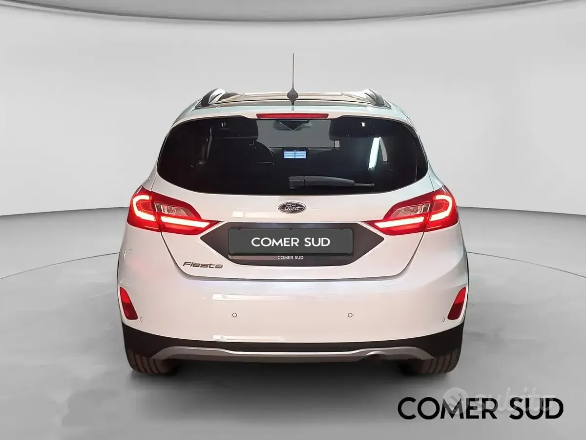 Usata Ford Fiesta Active 101 CV (74 kW) 2019 Bianco Utilitaria