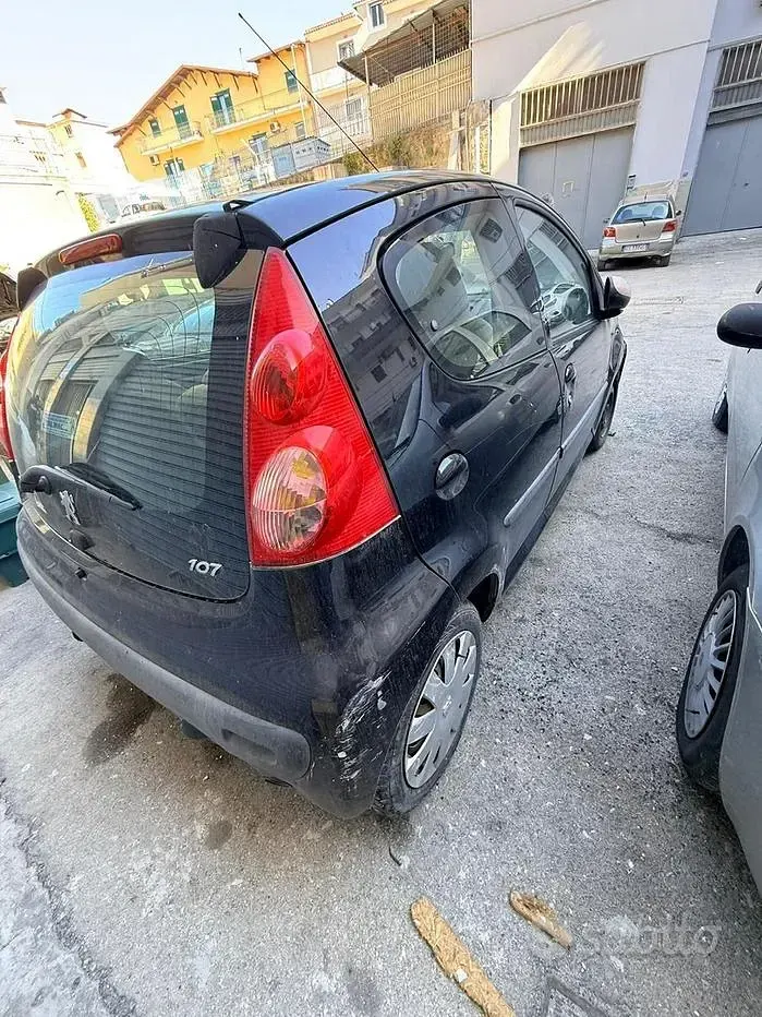Usata Peugeot 107 68 CV (50 kW) 2007 Nero Utilitaria