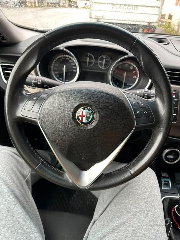 Usata Alfa Romeo Giulietta 120 CV (88 kW) 2015 Utilitaria