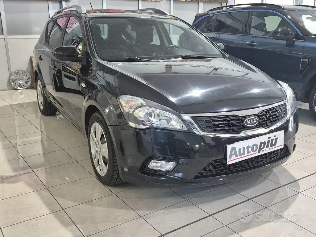 Usata Kia Ceed EX 125 CV (91 kW) 2010 Nero Utilitaria