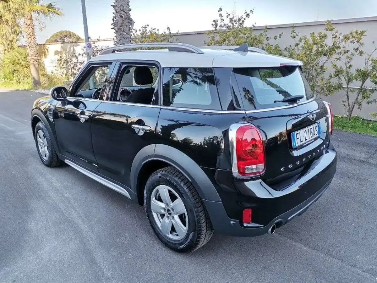 Usata Mini Cooper D Countryman Business 150 CV (110 kW) 2017 Nero SUV