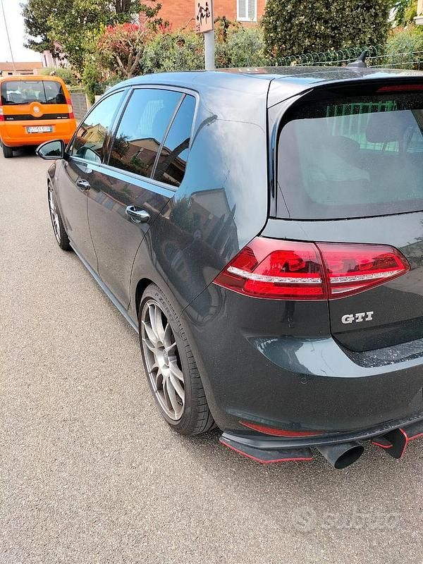 Usata VW Golf VII 220 CV (161 kW) 2016 Grigio Berlina