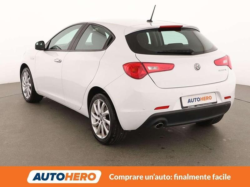 Usata Alfa Romeo Giulietta Super 120 CV (88 kW) 2018 Bianco Utilitaria
