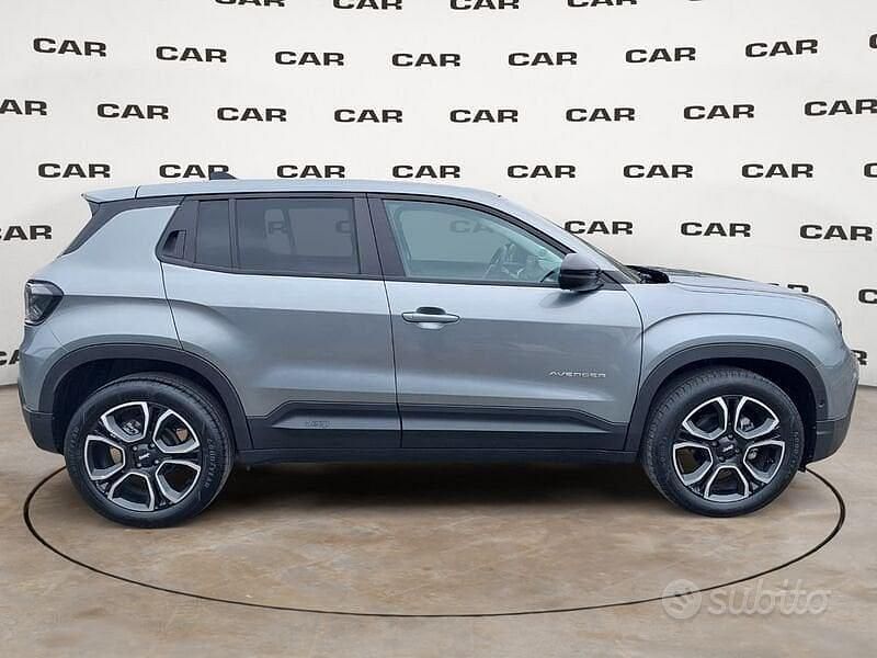 Usata Jeep Avenger Summit 101 CV (74 kW) 2025 Grigio SUV