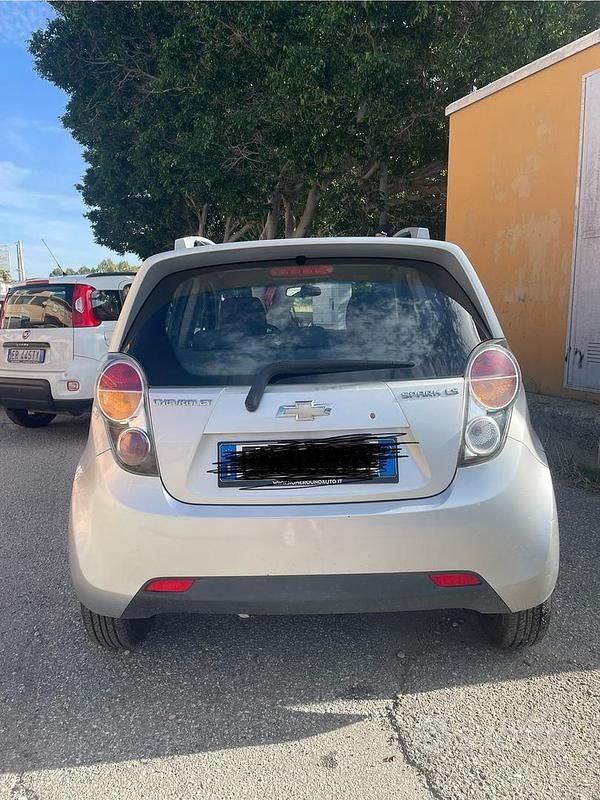 Usata Chevrolet Spark 81 CV (59 kW) 2011 Grigio Utilitaria