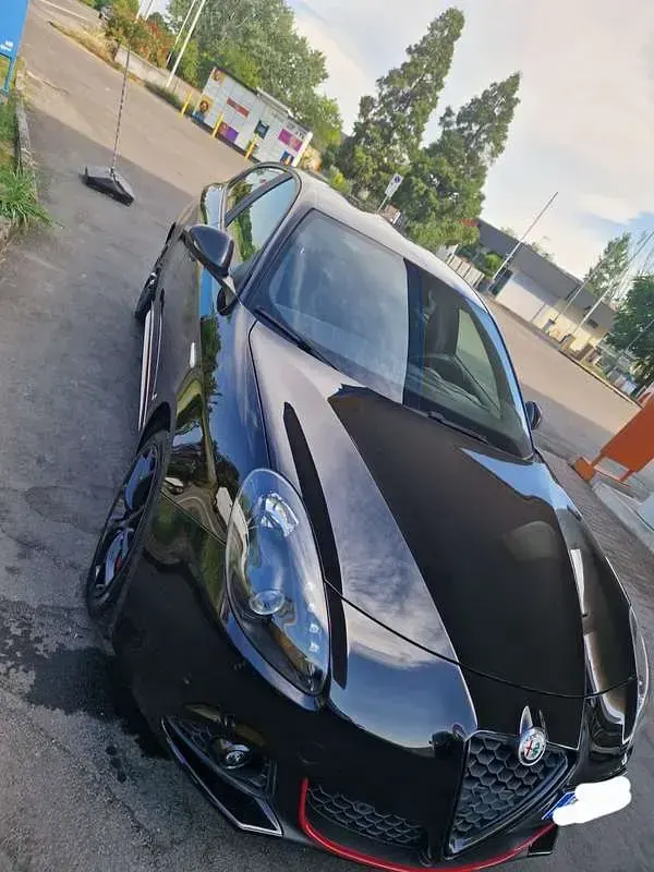 Usata Alfa Romeo Giulietta 120 CV (88 kW) 2019 Nero Utilitaria