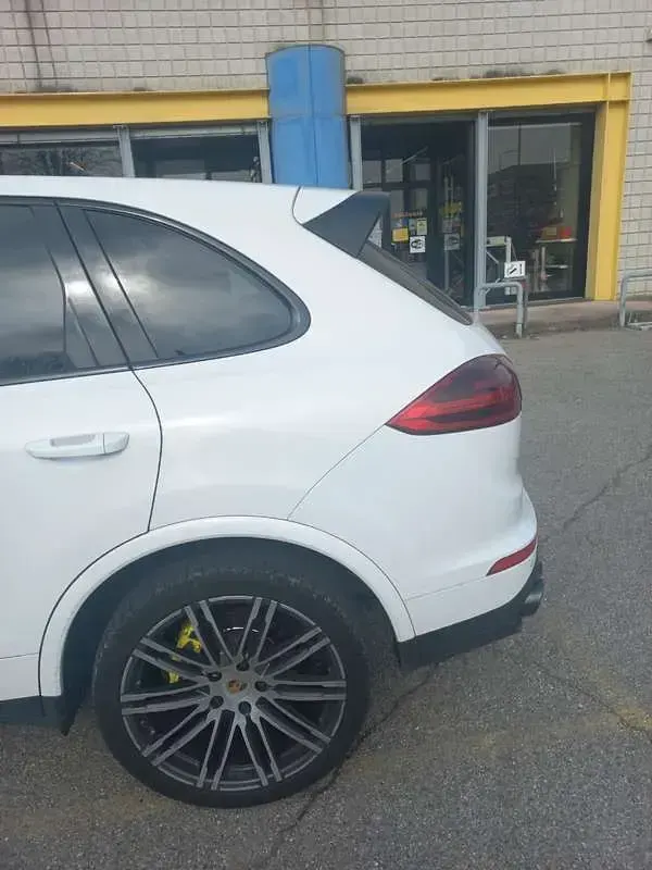 Usata Porsche Cayenne Platinum Edition 245 CV (180 kW) 2014 SUV