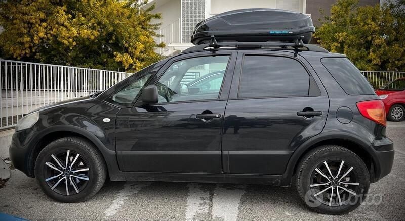 Nero Usata 2006 Fiat Sedici SUV | 5000 € - Immagine 1/4