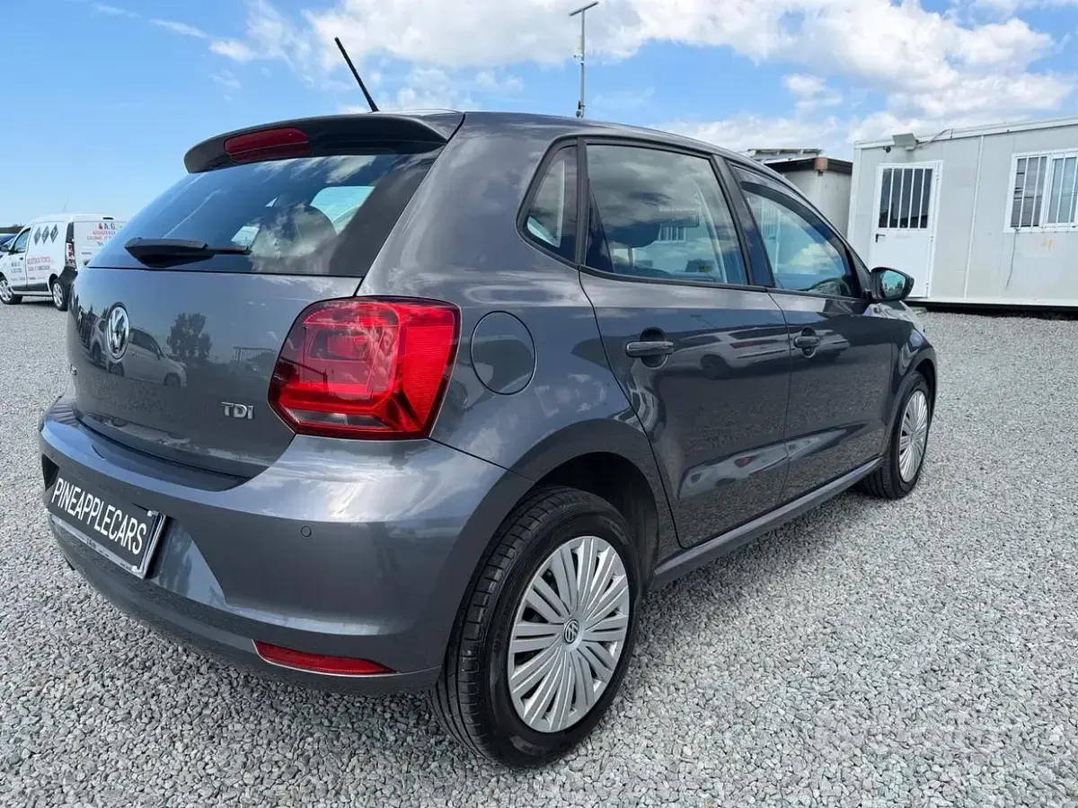 Begagnad VW Polo 90 HK (66 kW) 2016 Grå Sedan