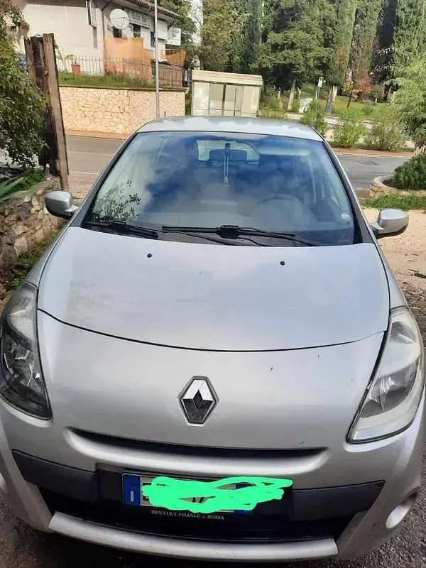 Usata Renault Clio II 75 CV (55 kW) 2011 Berlina