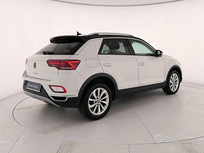 Usata VW T-Roc Style 150 CV (110 kW) 2023 Pure white nero SUV