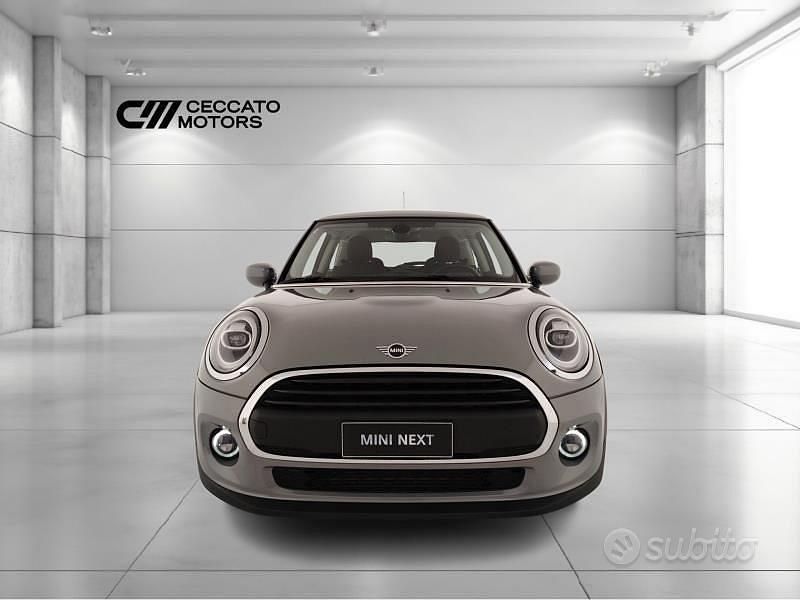 Usata Mini ONE 75 CV (55 kW) 2021 Grigio Utilitaria