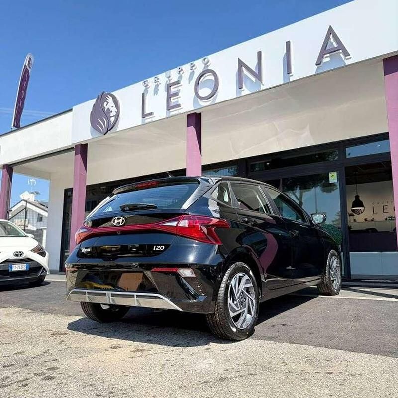 Nuova Hyundai i20 101 CV (74 kW) 2026 Phantom black Utilitaria