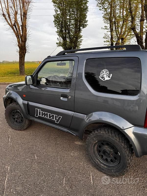 Usata Suzuki Jimny 2006 Grigio SUV