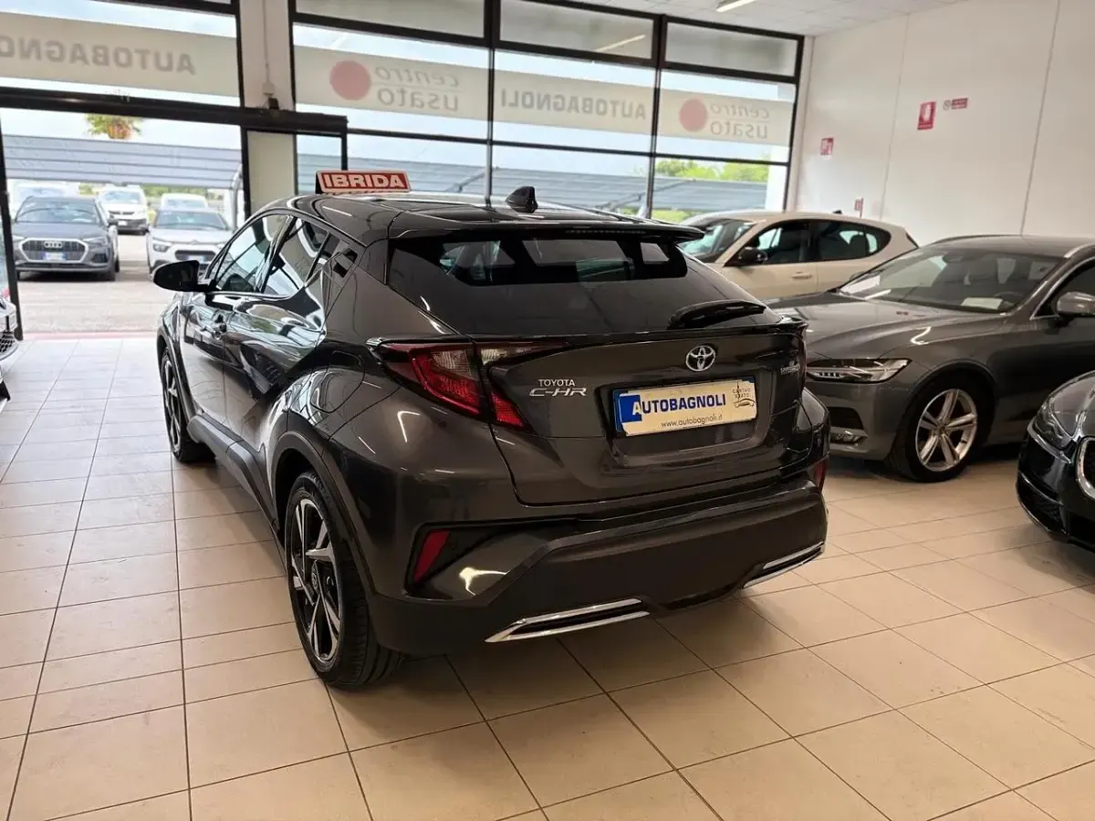 Usata Toyota C-HR Trend 152 CV (111 kW) 2022 Grigio SUV