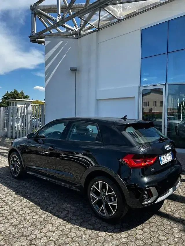 Usata Audi A1 Admired 110 CV (80 kW) 2023 Nero SUV
