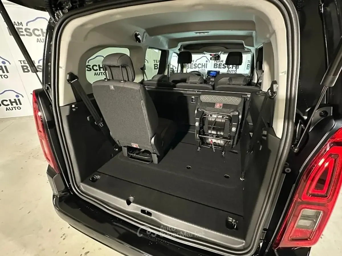 Nuova Opel Combo Elegance 131 CV (96 kW) 2026 Nero Monovolume