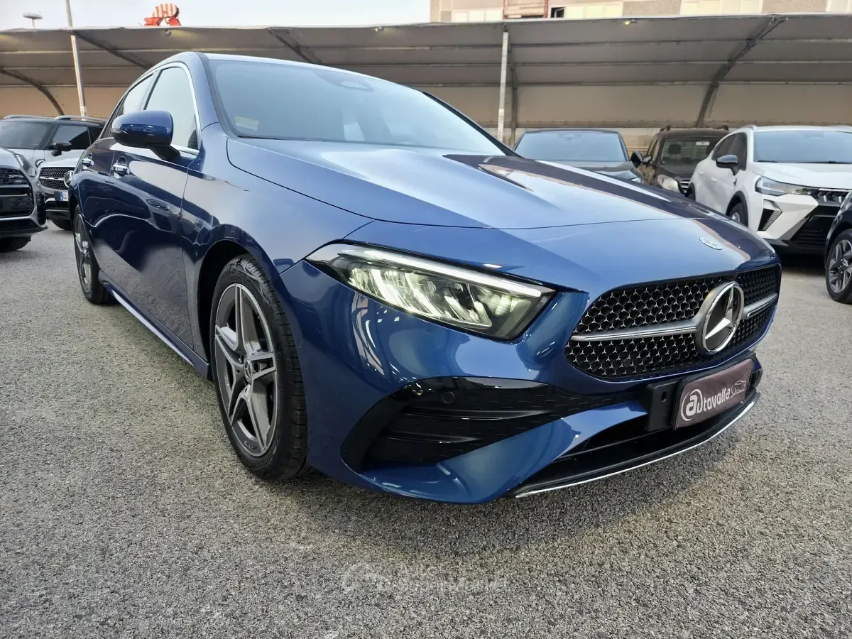 Nuova Mercedes A200 Advanced 150 CV (110 kW) 2026 Blu Berlina
