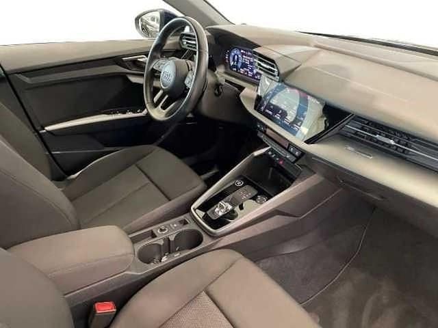 Usata Audi A3 Business 204 CV (150 kW) 2022 Blu navarra metallizzato Berlina