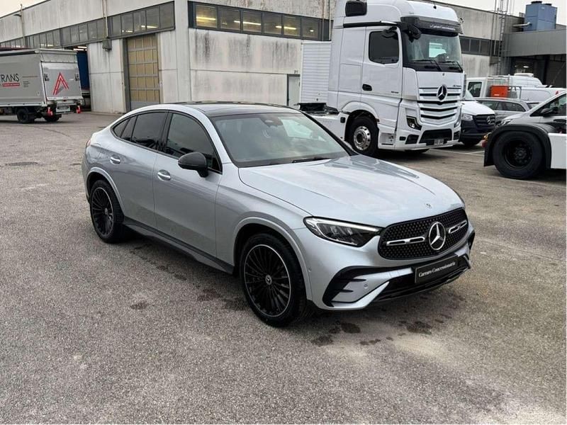 Nuova Mercedes GLC200 163 CV (119 kW) 2026 Argento hightech SUV