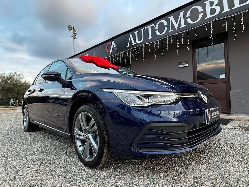 Usata VW Golf VIII Style 116 CV (85 kW) 2021 Blu Berlina