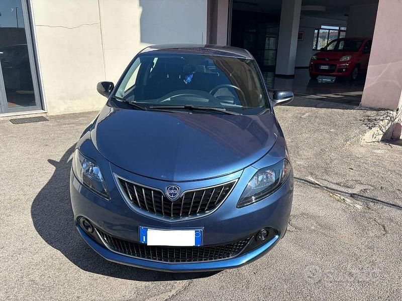 Usata Lancia Ypsilon Gold 69 CV (50 kW) 2022 Blu Utilitaria
