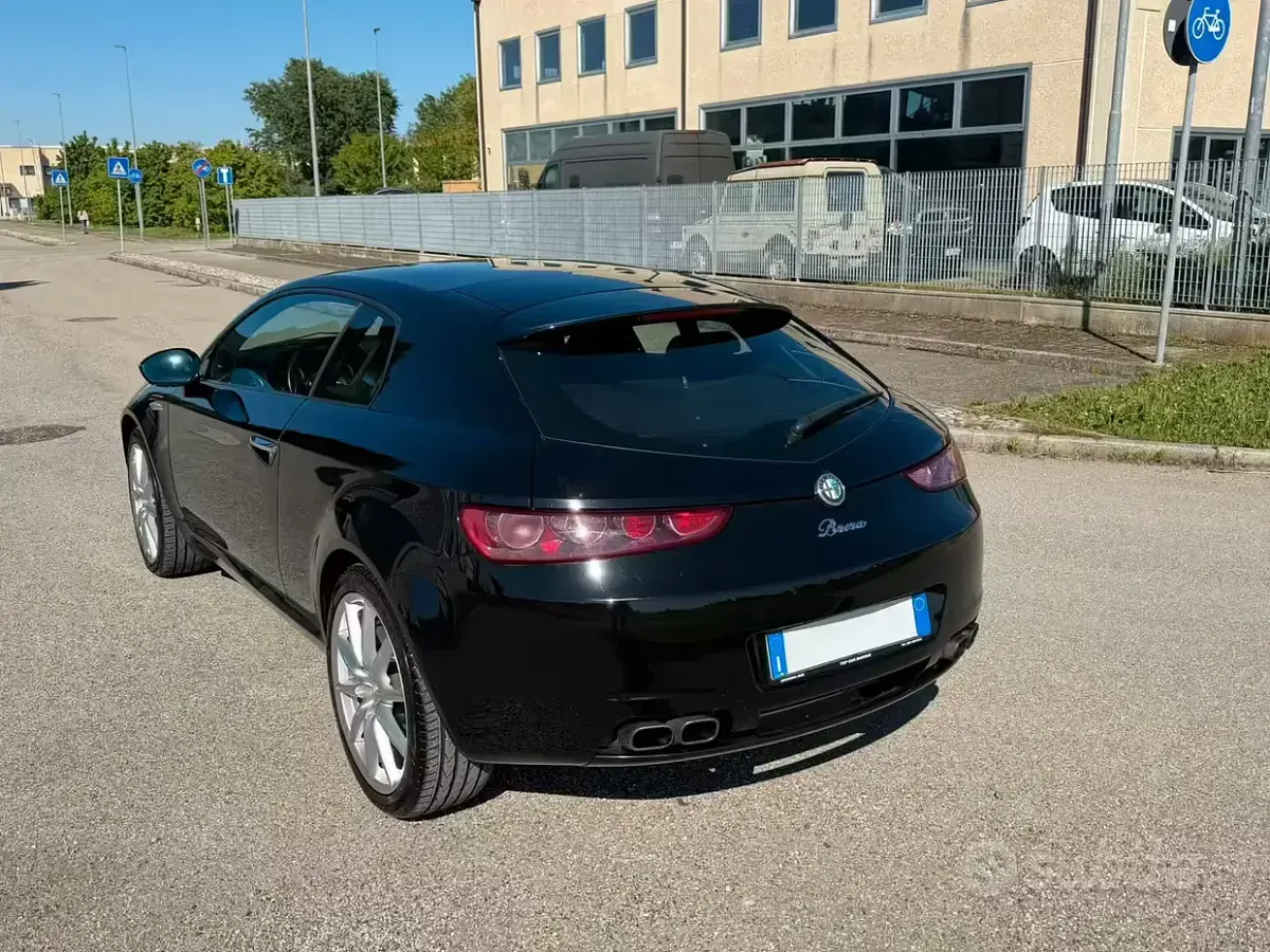 Usata Alfa Romeo Brera 170 CV (125 kW) 2010 Nero Coupé