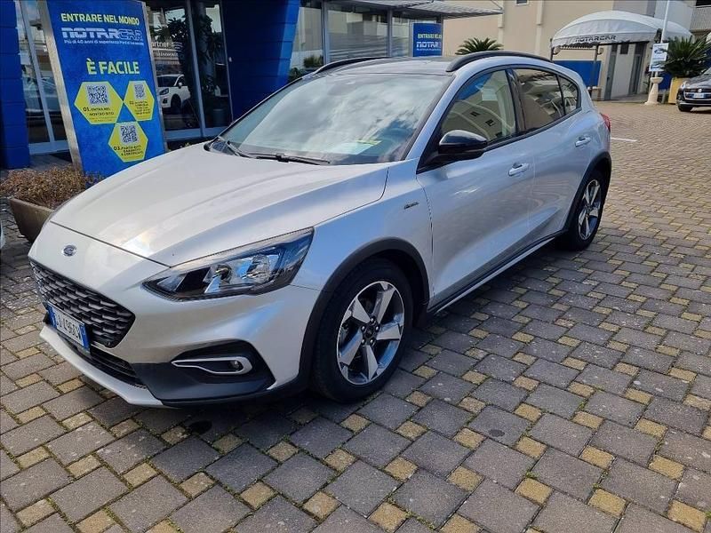 Usata Ford Focus Active 125 CV (91 kW) 2022 Argento Berlina