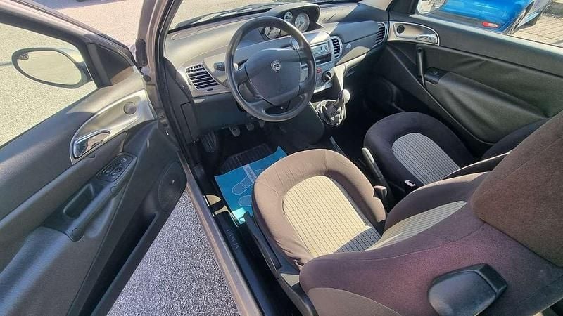 Usata Lancia Ypsilon 75 CV (55 kW) 2007 Beige Utilitaria