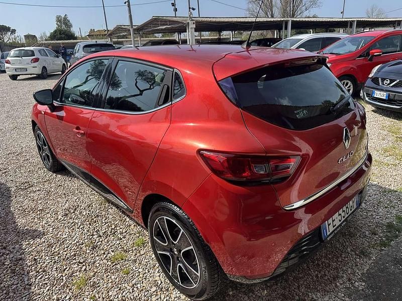 Usata Renault Clio IV Intens 90 CV (66 kW) 2016 Bordo metallizato Berlina